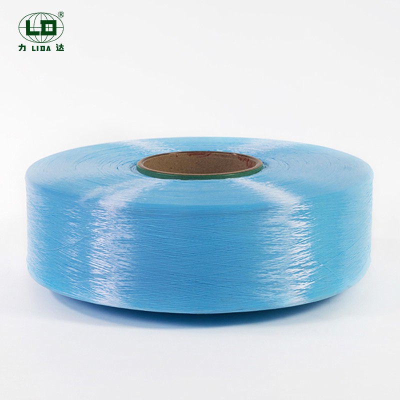 Ano ang mga katangian ng Semi Dull Polyester Dope Dyed Filament Yarn